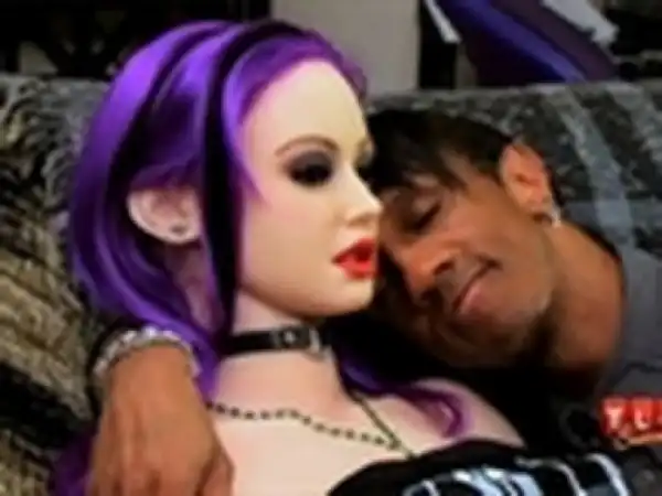 Video: My Strange Addiction- Davecat Still Loves His Doll